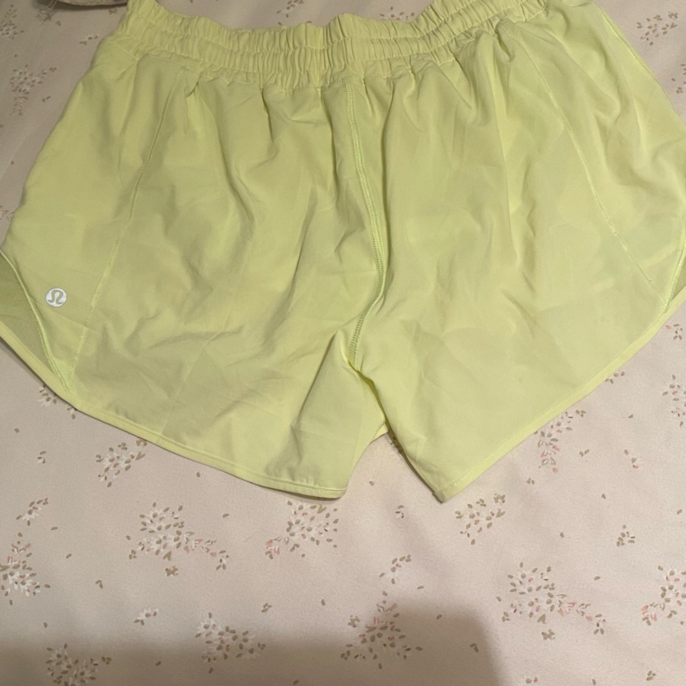 Lululemon hotty hot shorts!